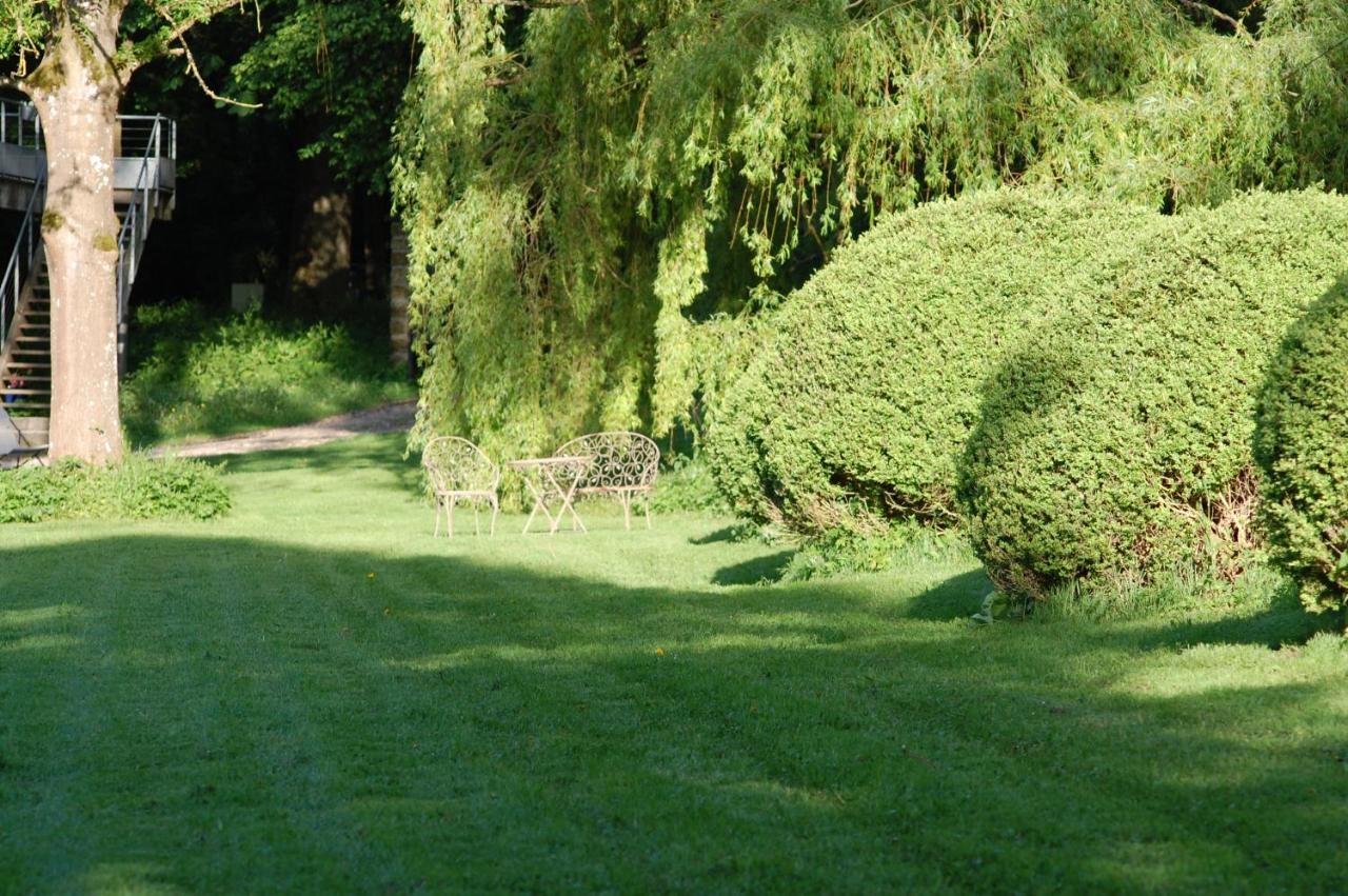Gite Dans Un Domaine Historique Chevreuse Exterior foto