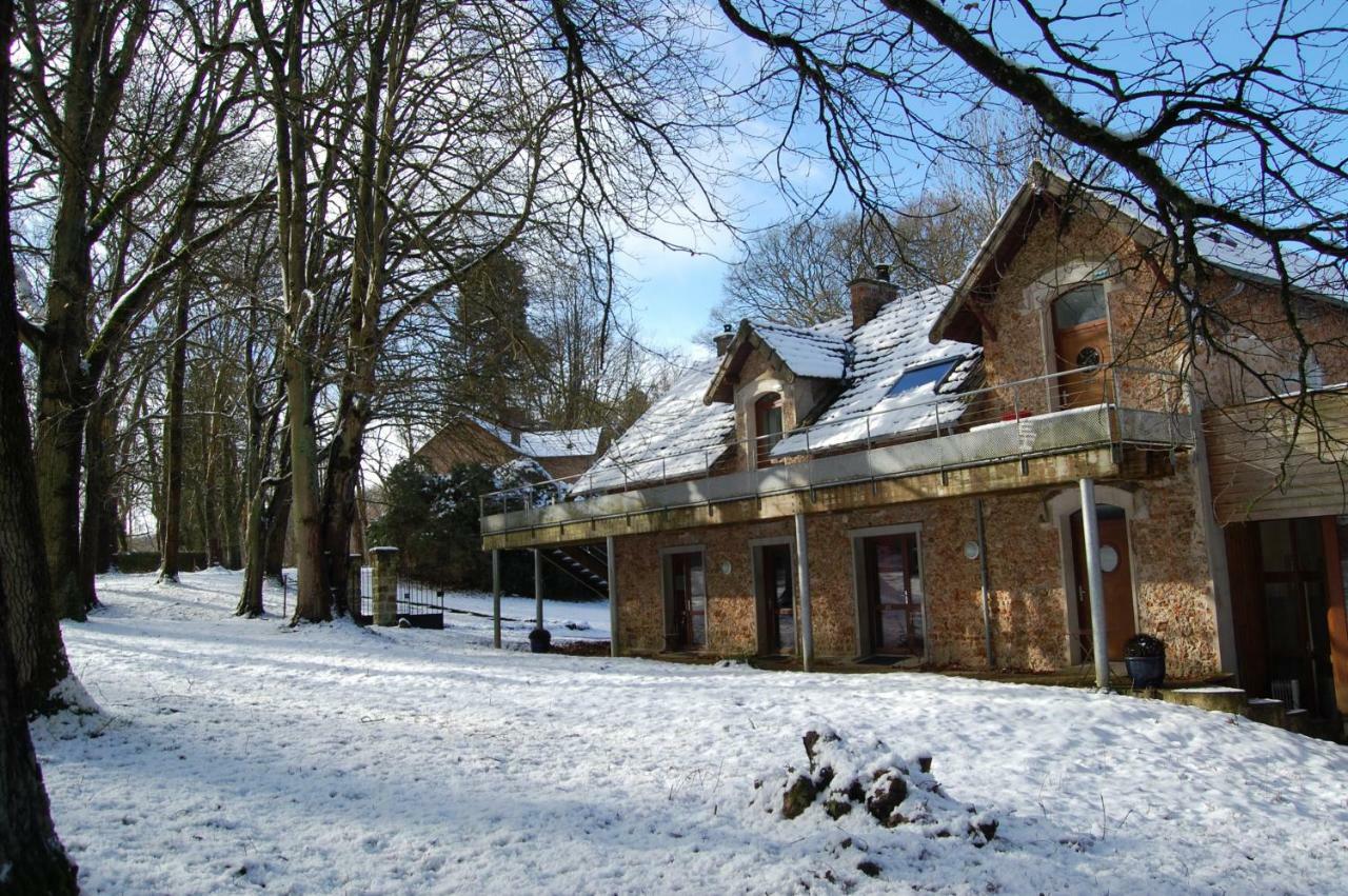Gite Dans Un Domaine Historique Chevreuse Exterior foto