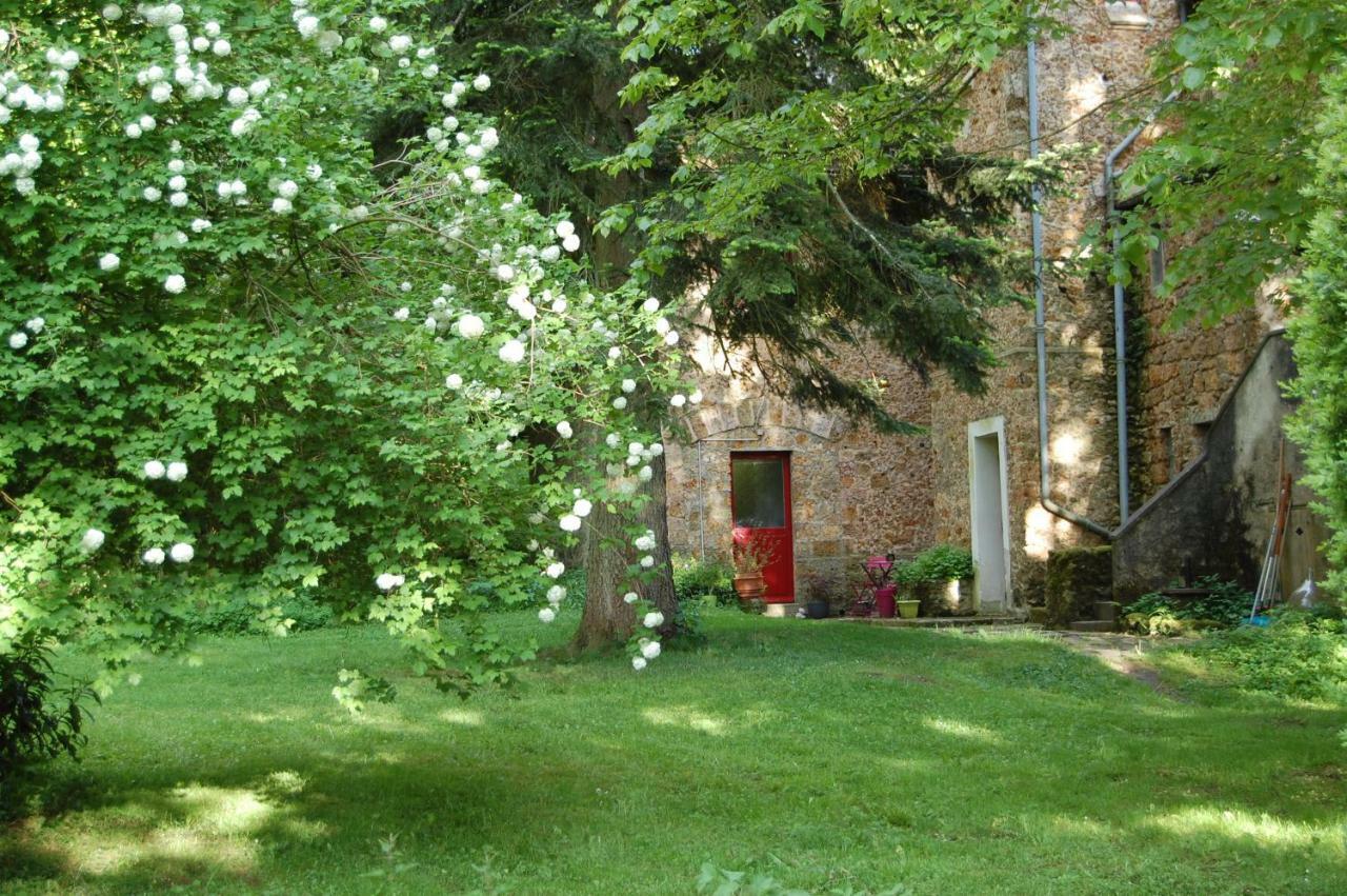 Gite Dans Un Domaine Historique Chevreuse Exterior foto